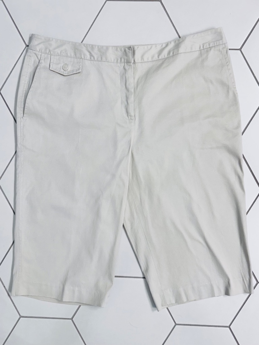 Madison Bermuda Shorts, Khaki, 14” Inseam, Size 14
